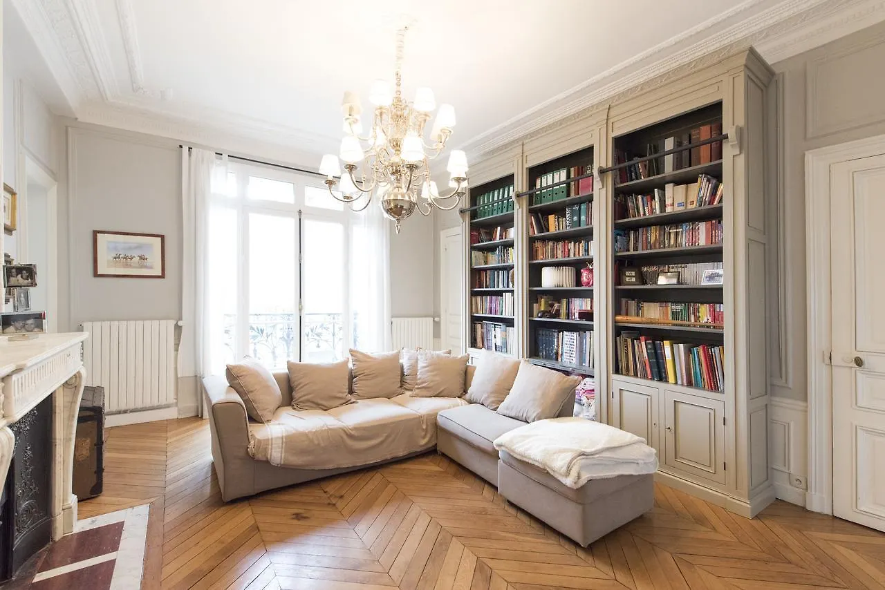 Veeve - Duplex Near Trocadero Apartment Paris