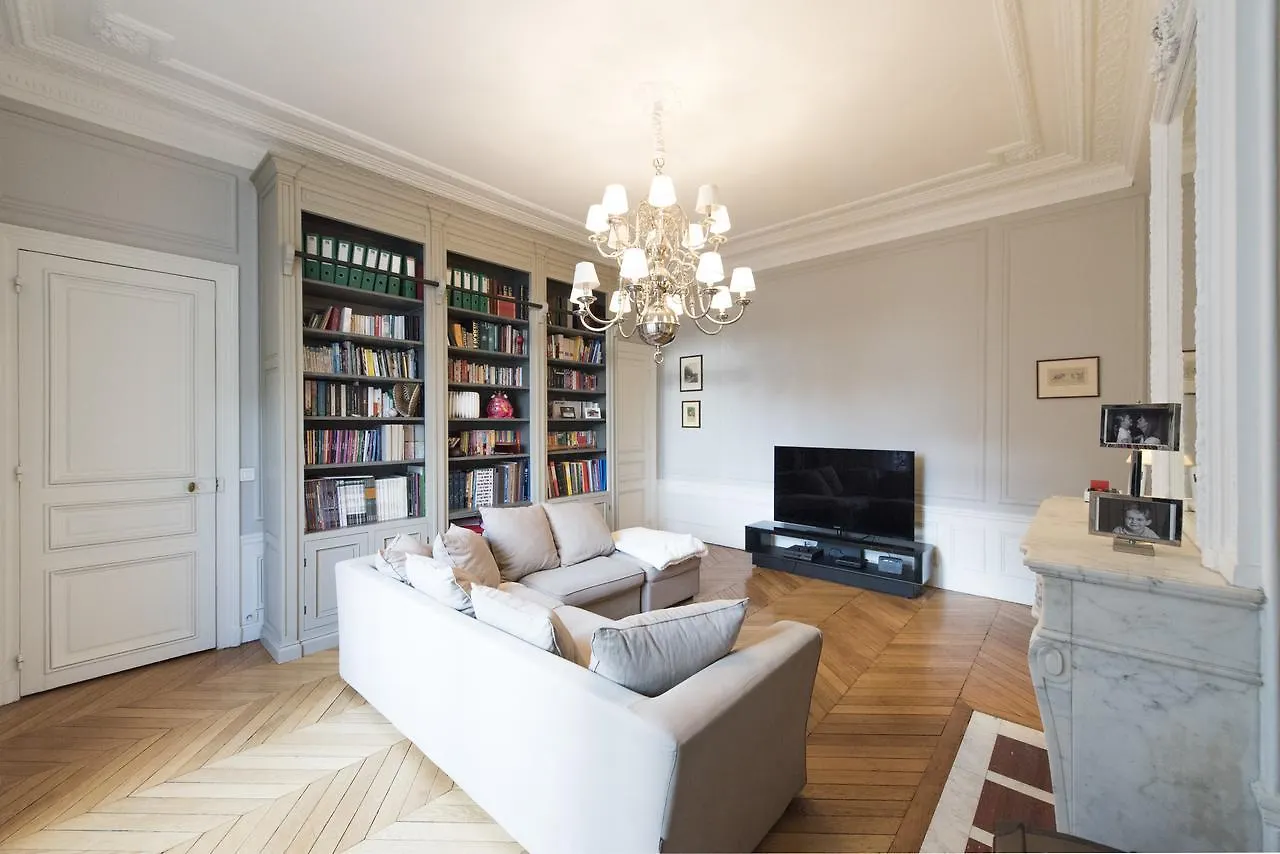 Veeve - Duplex Near Trocadero Apartment Paris