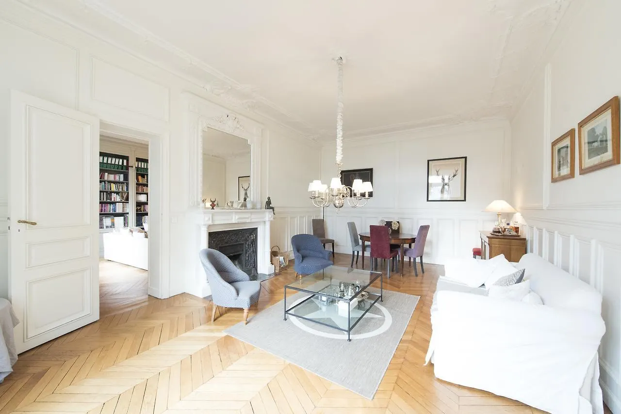 Apartmán Veeve - Duplex Near Trocadero Paříž 0*,  Francie